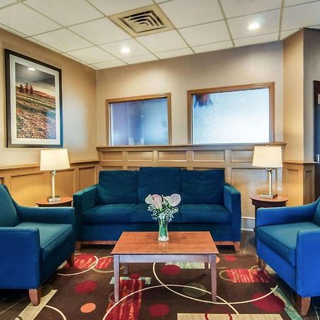 Comfort Inn & Suites Raphine - Lexington Near I-81 And I-64 מראה חיצוני תמונה