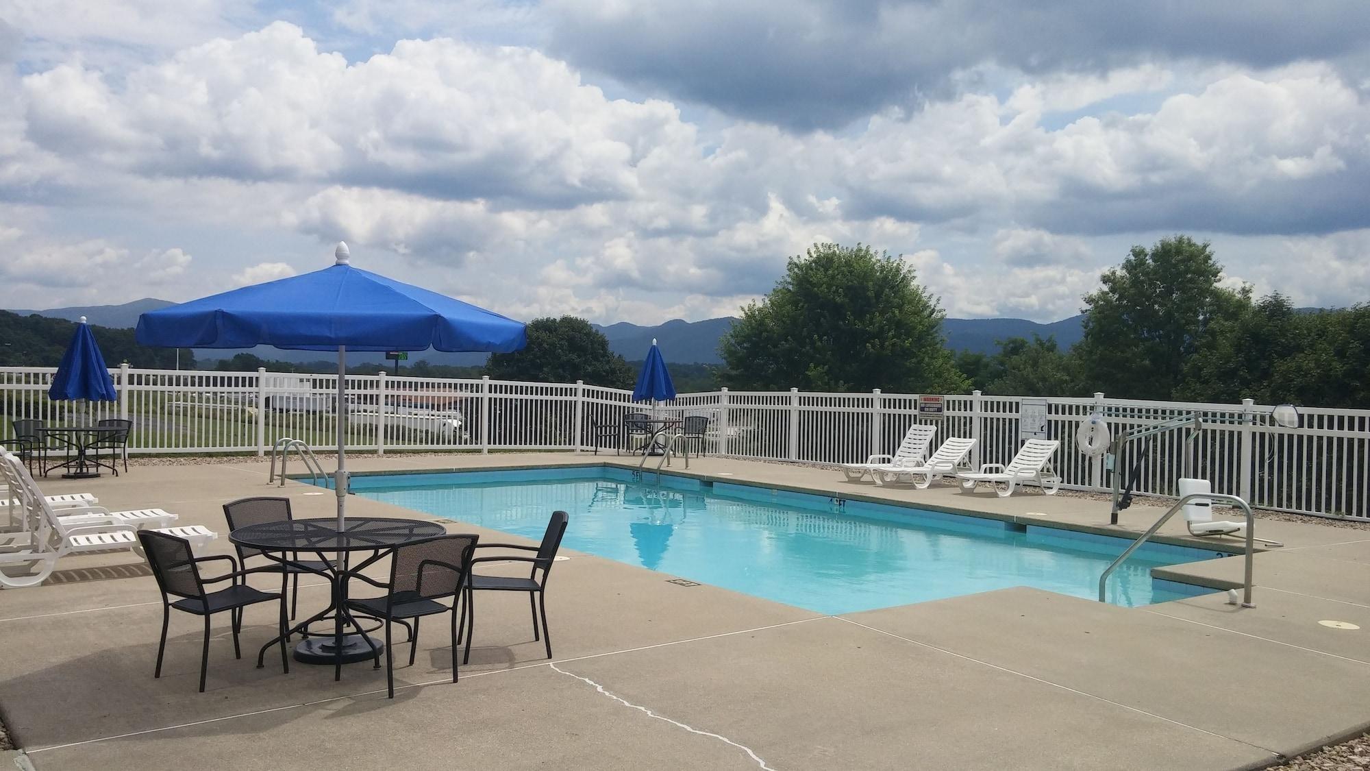 Comfort Inn & Suites Raphine - Lexington Near I-81 And I-64 מראה חיצוני תמונה