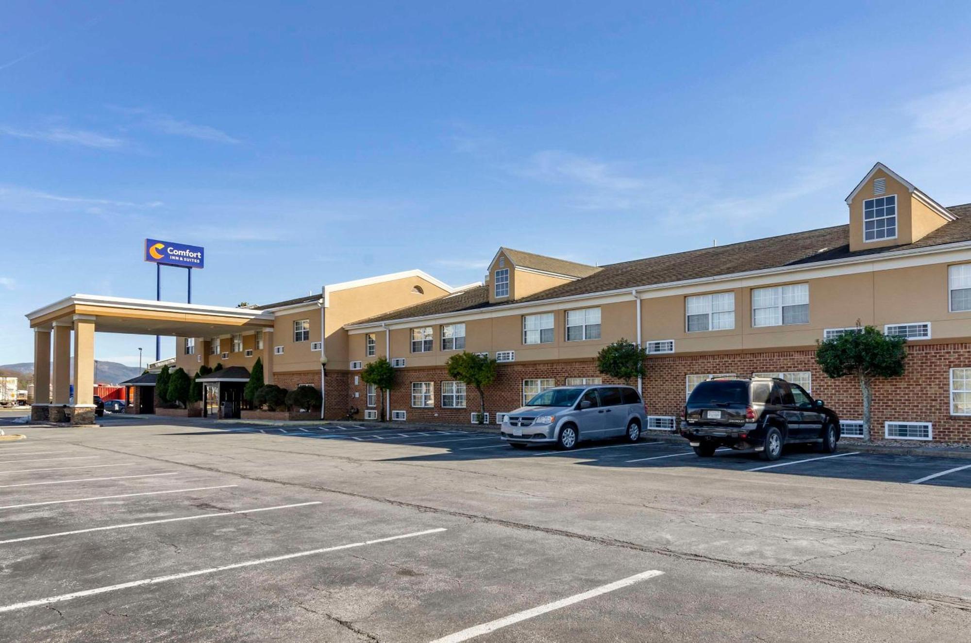 Comfort Inn & Suites Raphine - Lexington Near I-81 And I-64 מראה חיצוני תמונה