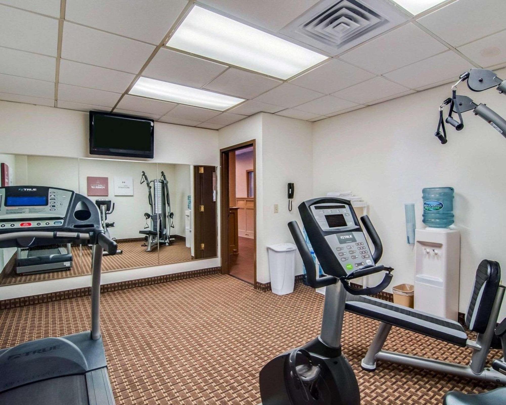 Comfort Inn & Suites Raphine - Lexington Near I-81 And I-64 מראה חיצוני תמונה