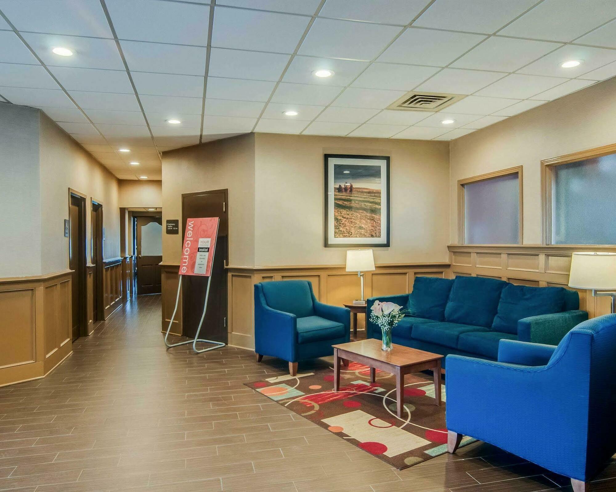 Comfort Inn & Suites Raphine - Lexington Near I-81 And I-64 מראה חיצוני תמונה